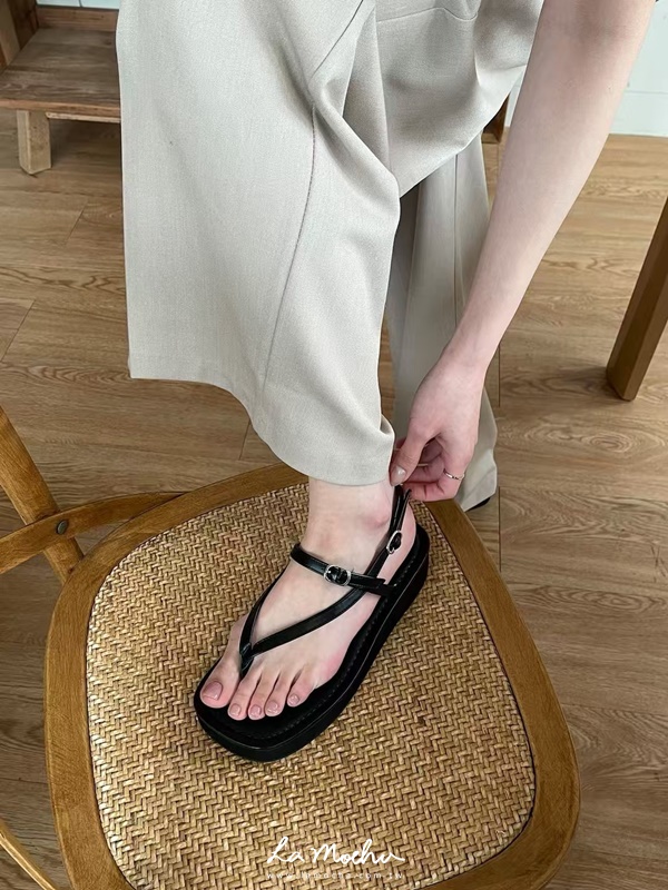 輕款微厚底夾腳涼鞋(正常版)